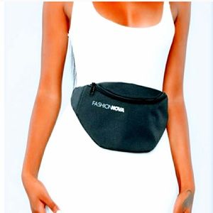 FashionNova// Fanny pack